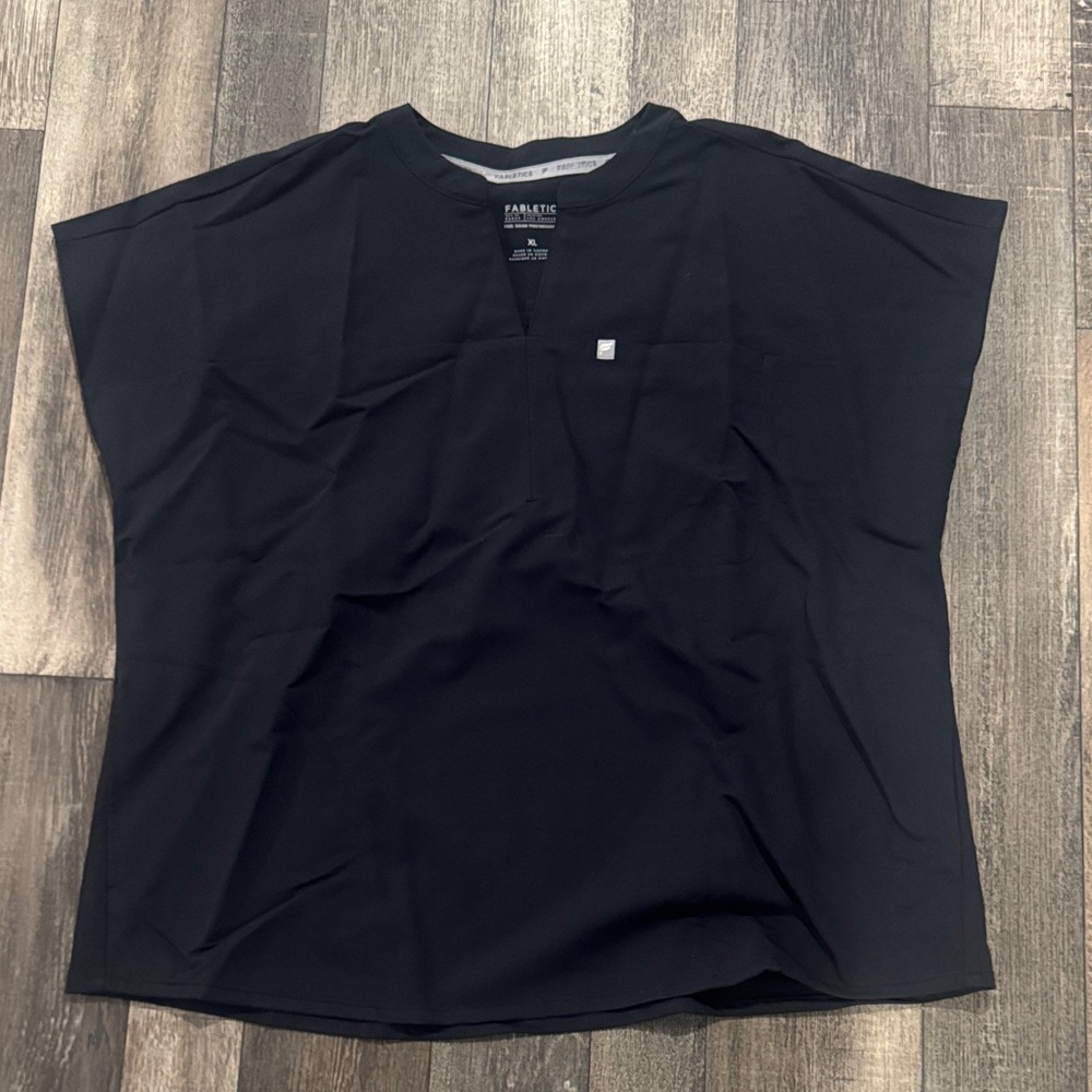Fabletics Black Oversized scrub top